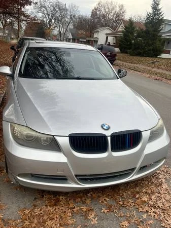 2010 BMW E90 3 Series Sedan - Image 2 of 5