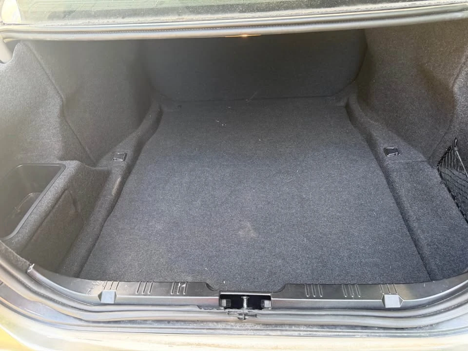 2010 BMW E60 5 Series Sedan - Image 11 of 13