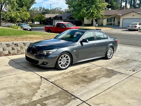 2010 BMW 5 Series 528i Sedan 4D