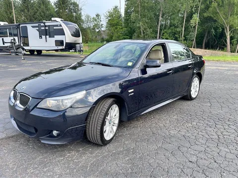 2010 BMW 5 Series 528i xDrive Sedan