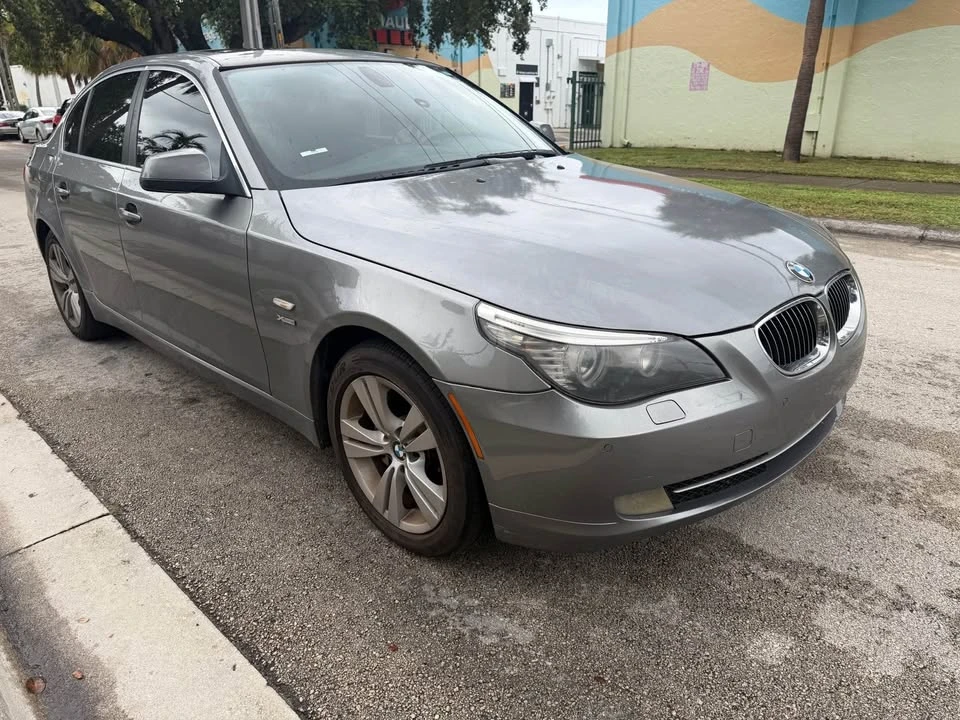 2010 BMW E60 5 Series Sedan - Image 5 of 10