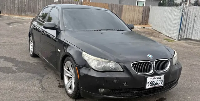 2010 BMW 5 Series 528i Sedan 4D