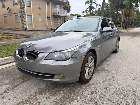 2010 BMW 5 Series 528i Sedan 4D