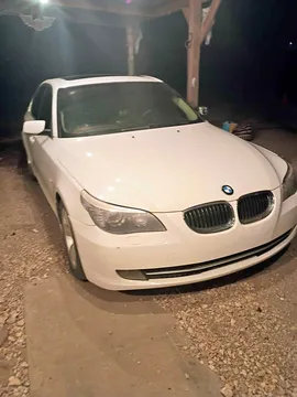 2010 BMW 5 Series 528i Sedan 4D