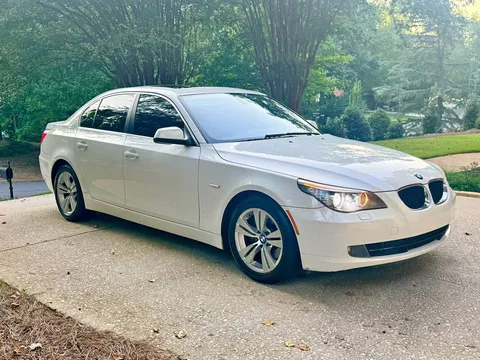 2010 BMW 5 Series 528i Sedan 4D
