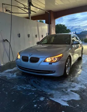 2010 BMW 5 Series 528i Sedan