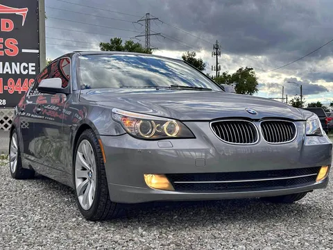 2010 BMW 5 Series 528i Sedan 4D