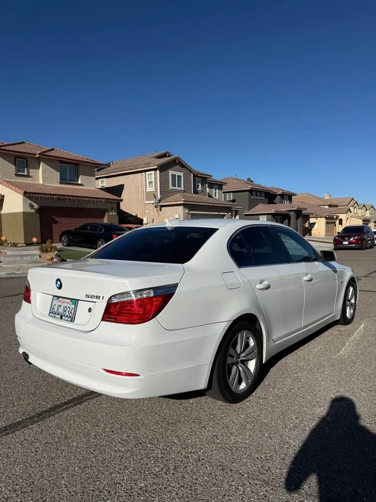 2010 BMW E60 5 Series Sedan - Image 5 of 16