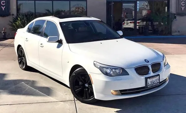 2010 BMW 5 Series 528i Sedan 4D