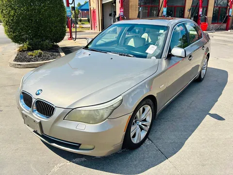 2010 BMW 5 Series 528i Sedan 4D