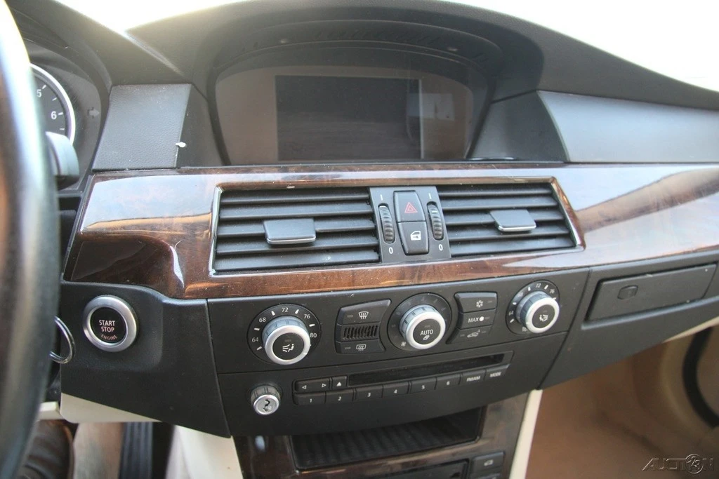 2010 BMW E60 5 Series Sedan - Image 17 of 21