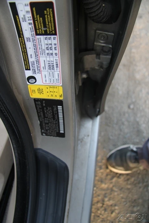 2010 BMW E60 5 Series Sedan - Image 11 of 21