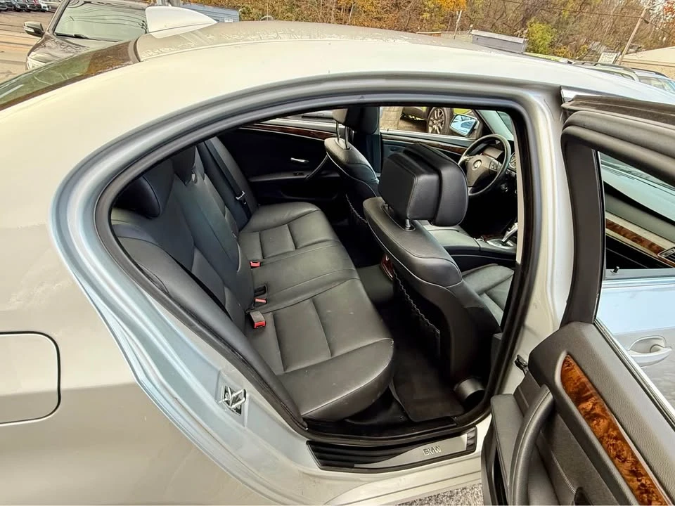 2010 BMW E60 5 Series Sedan - Image 7 of 14