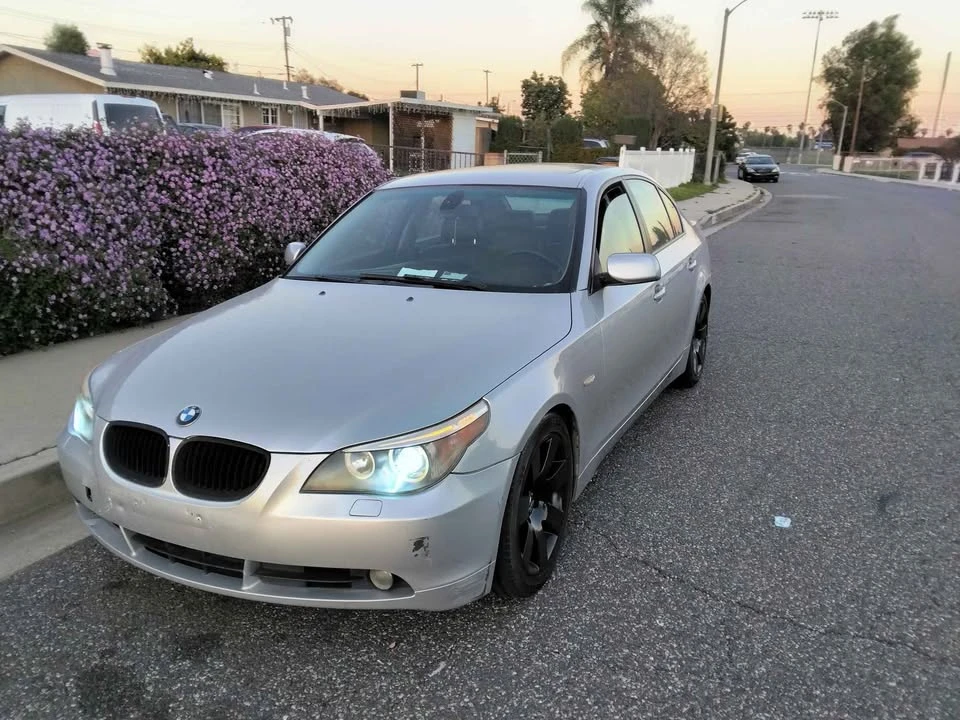 2010 BMW - Image 2 of 7