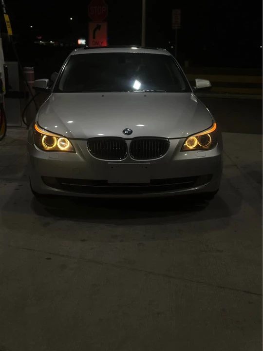 2010 BMW 5 Series - Image 2 of 2