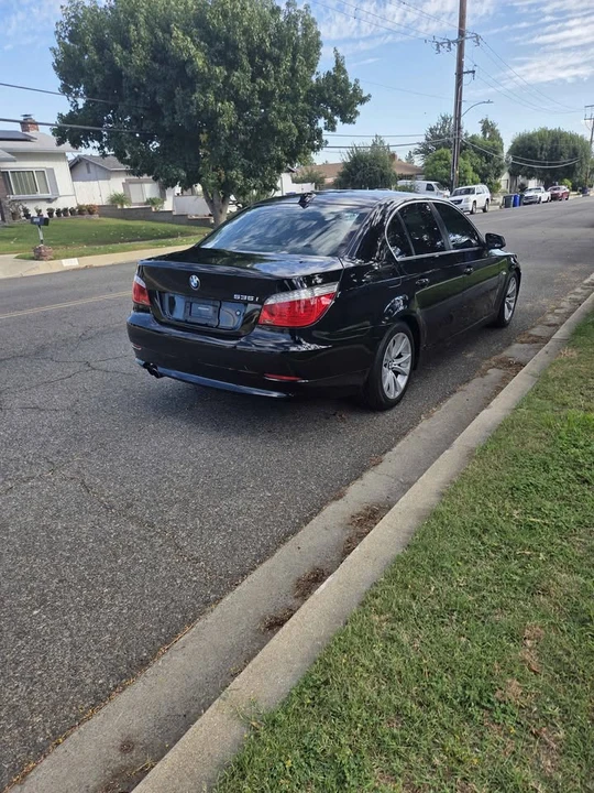 2010 BMW 5 Series - Image 6 of 7