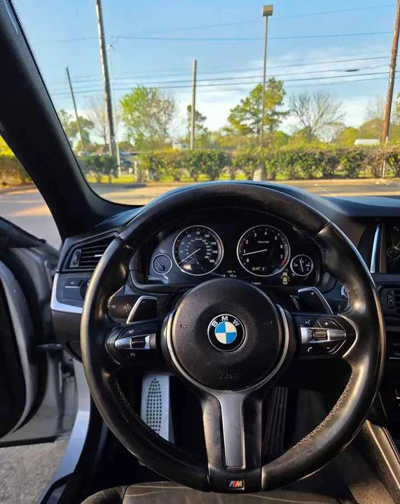 2010 BMW E60 5 Series Sedan - Image 5 of 9