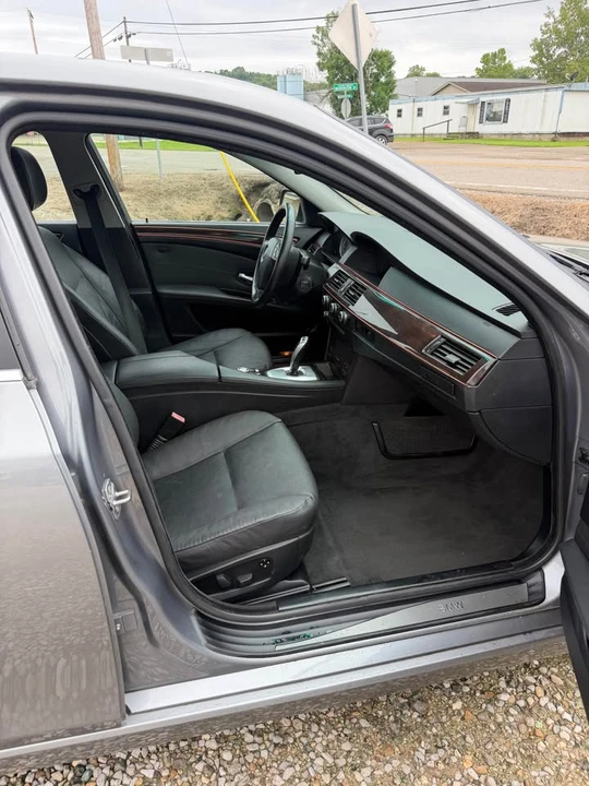 2010 BMW E60 5 Series Sedan - Image 6 of 8