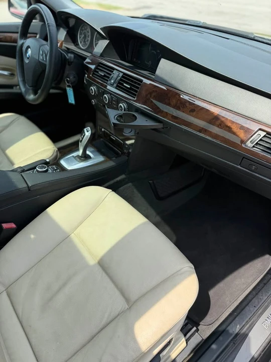 2010 BMW E60 5 Series Sedan - Image 11 of 20