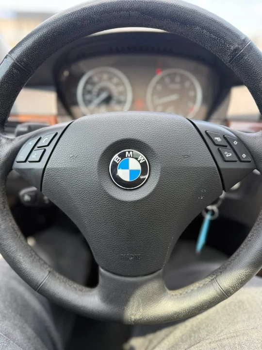 2010 BMW E60 5 Series Sedan - Image 17 of 20
