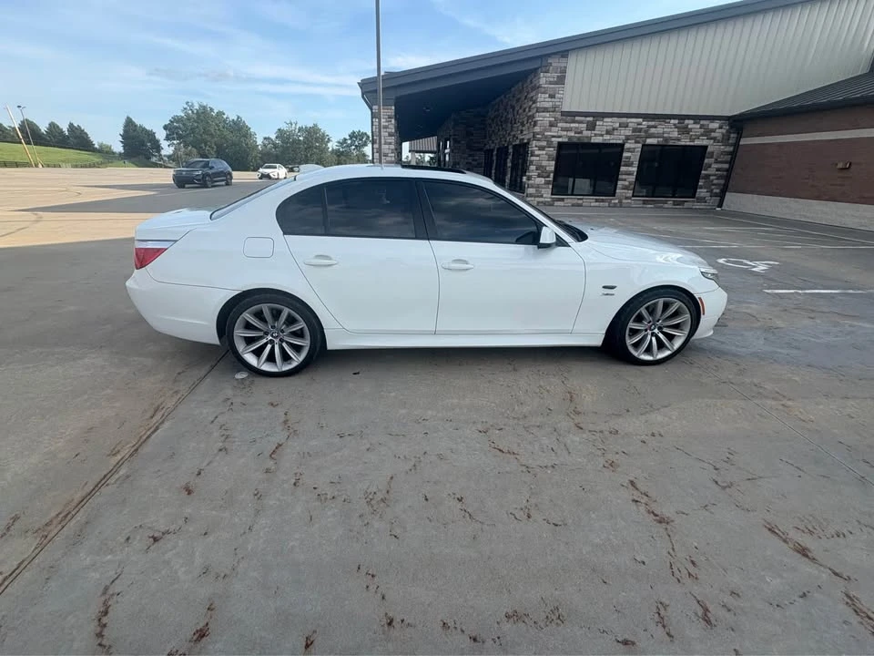 2010 BMW E61 5 Series Touring - Image 2 of 11