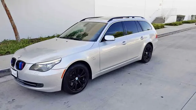 2010 BMW 535i xDrive Sport Wagon 4D