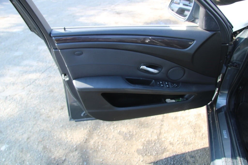 2010 BMW E60 5 Series Sedan - Image 14 of 21