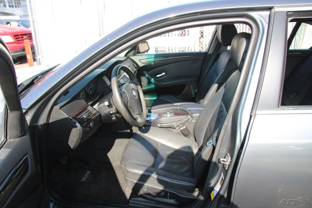 2010 BMW E60 5 Series Sedan - Image 15 of 21