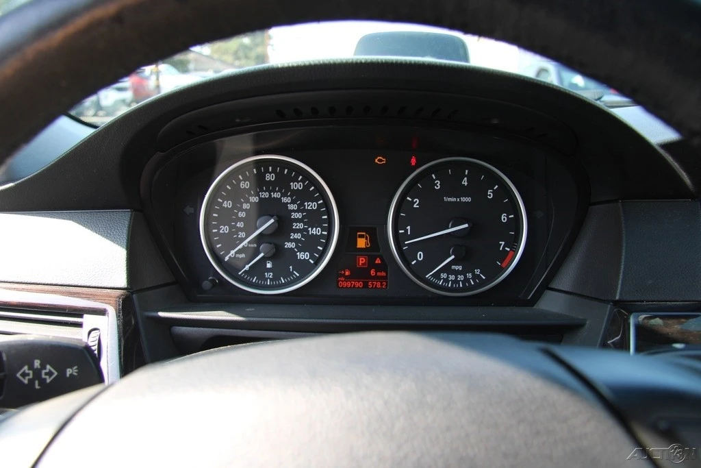 2010 BMW E60 5 Series Sedan - Image 17 of 21