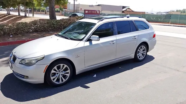2010 BMW 5 Series 535i xDrive Wagon 4D