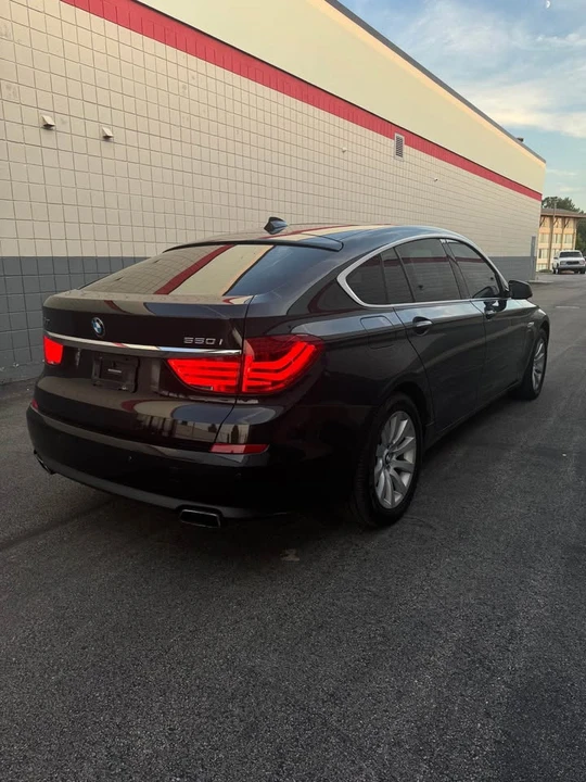 2010 BMW 5 Series - Image 3 of 10