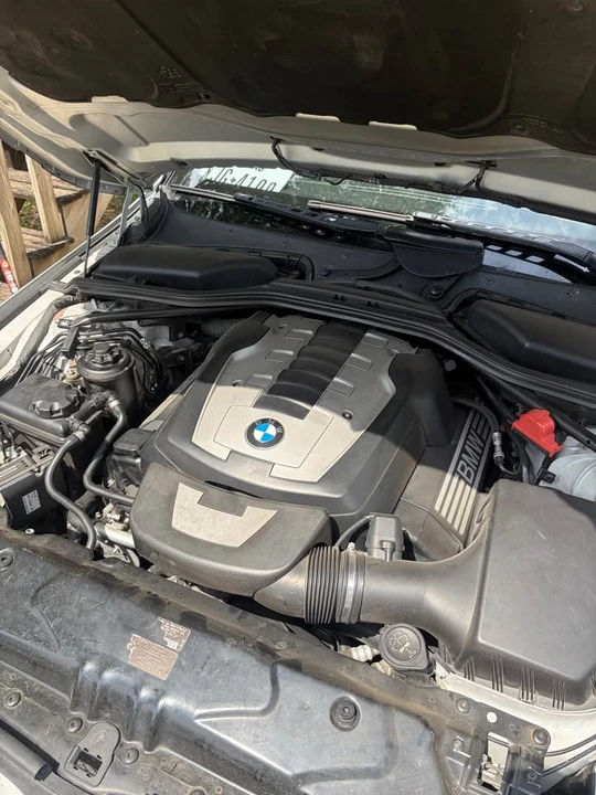 2010 BMW 5 Series - Image 9 of 13