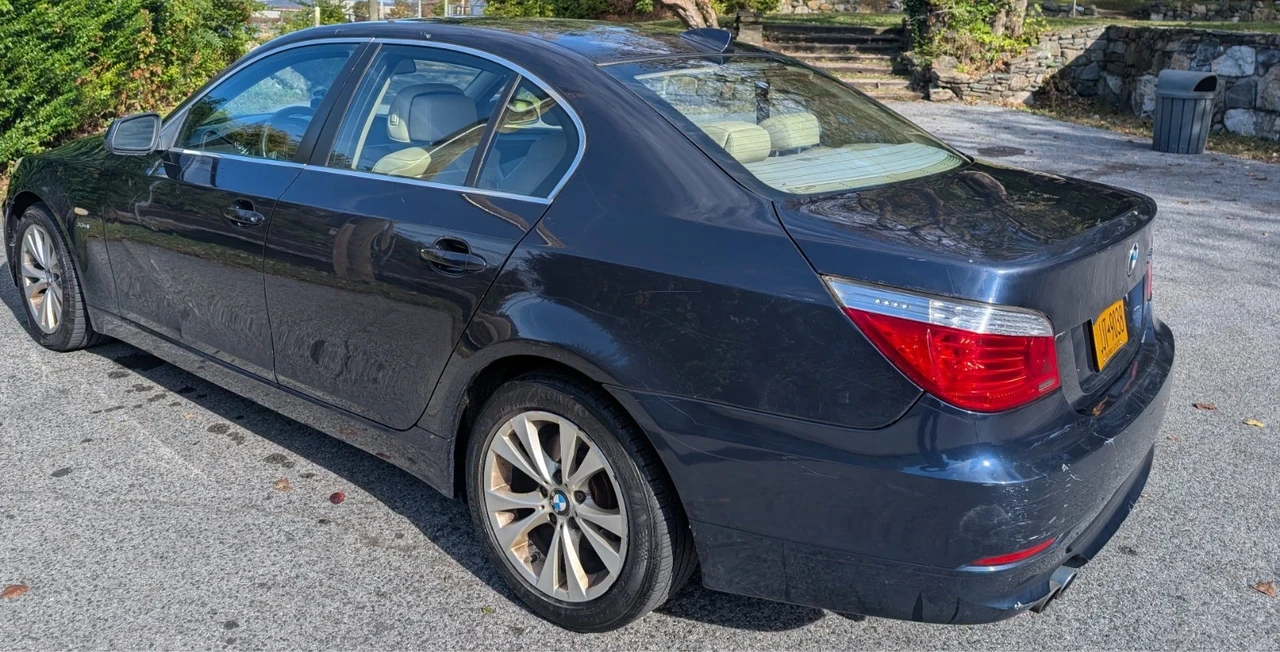2010 BMW 5 Series - Image 15 of 21