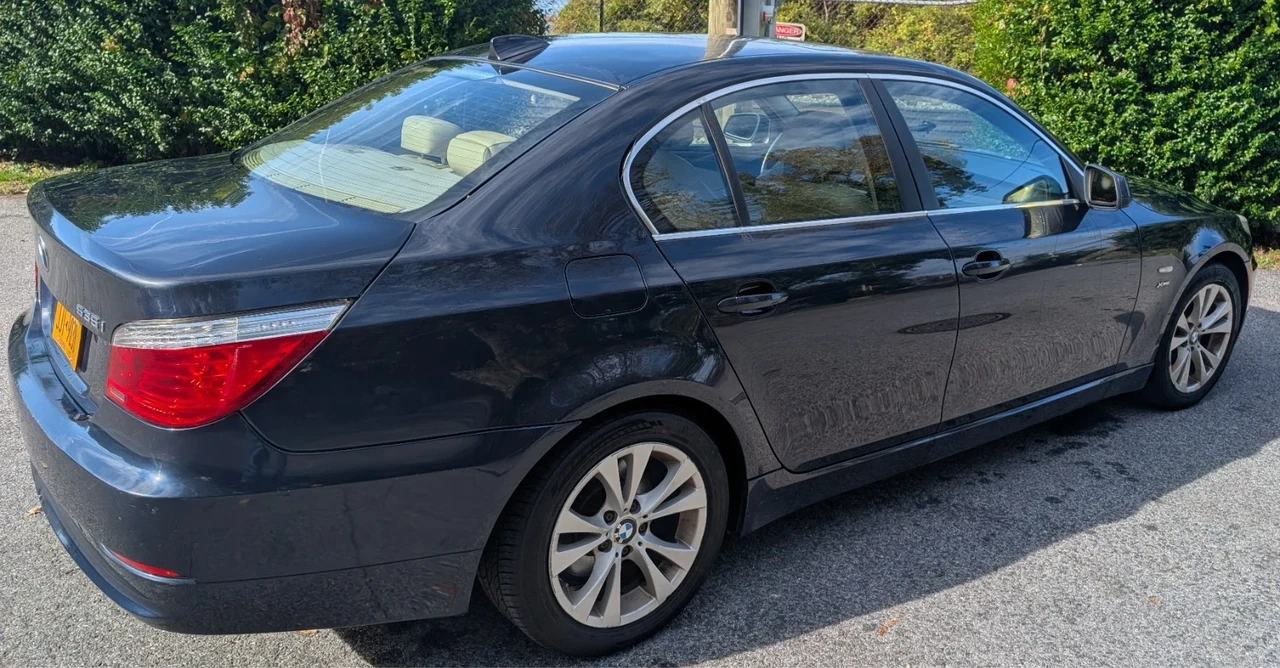 2010 BMW 5 Series - Image 19 of 21