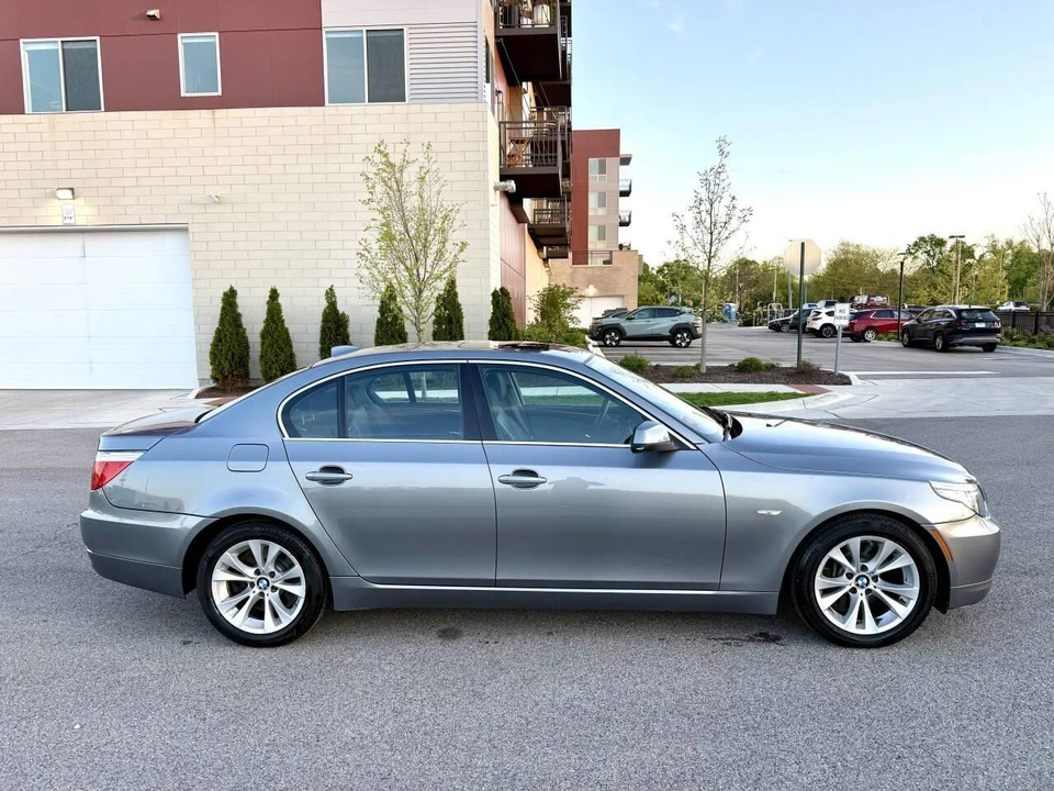 2010 BMW F10 5 Series Sedan - Image 6 of 14