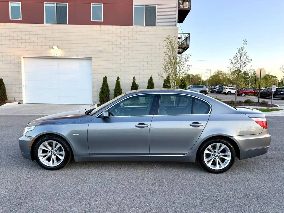 2010 BMW F10 5 Series Sedan - Image 5 of 14