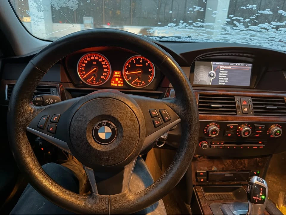 2010 BMW 5 Series - Image 5 of 9