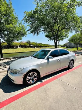 2010 BMW 5 Series 525i Sedan