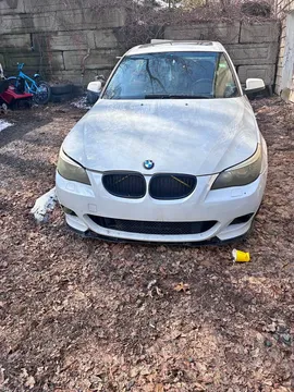 2010 BMW 5 Series 525i Sedan