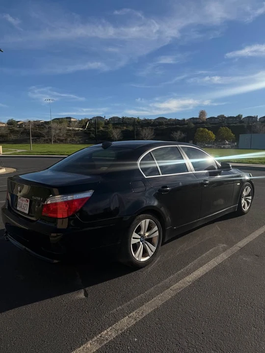 2010 BMW E60 5 Series Sedan - Image 2 of 8