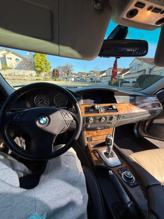 2010 BMW E60 5 Series Sedan - Image 7 of 8