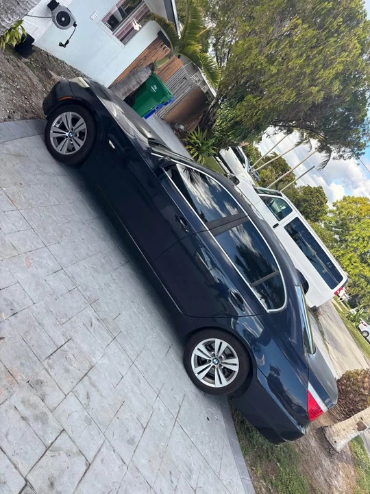 2010 BMW E60 5 Series Sedan - Image 2 of 3