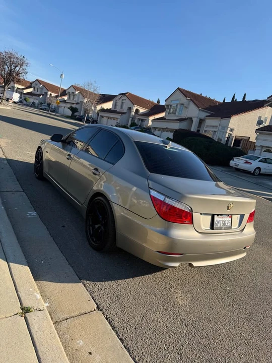 2010 BMW E60 5 Series Sedan - Image 2 of 8