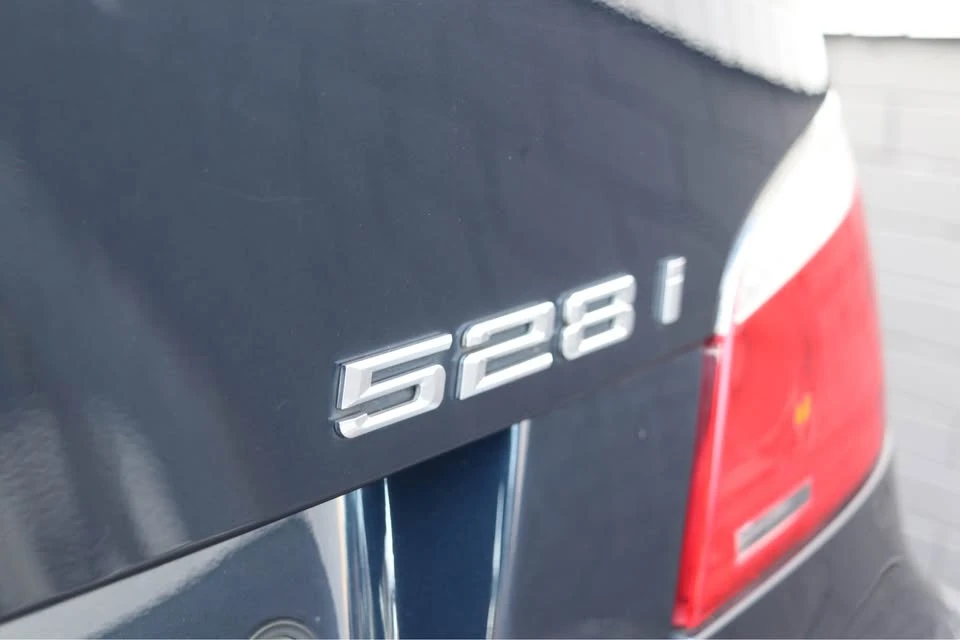 2010 BMW E60 5 Series Sedan - Image 11 of 17