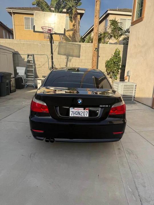 2010 BMW E60 5 Series Sedan - Image 2 of 20