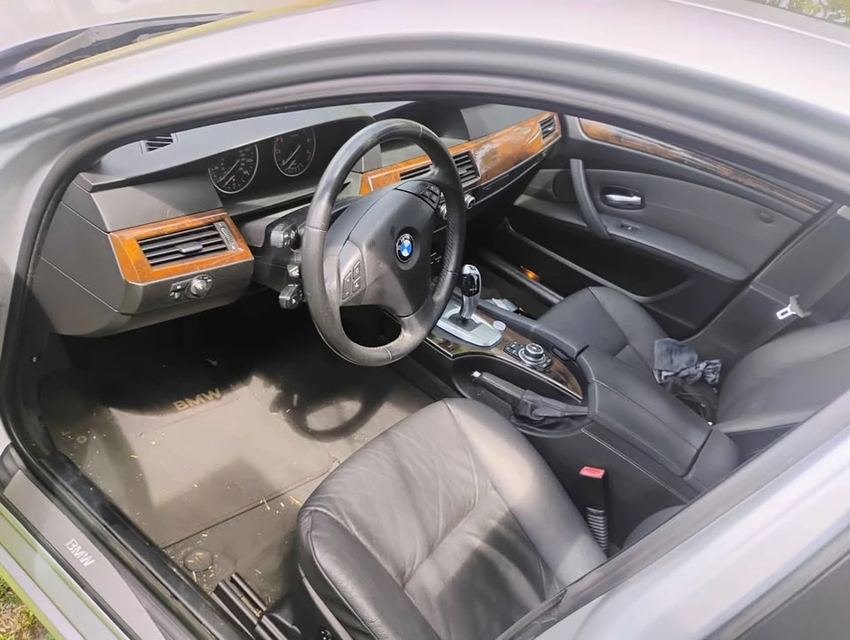 2010 BMW E60 5 Series Sedan - Image 2 of 4