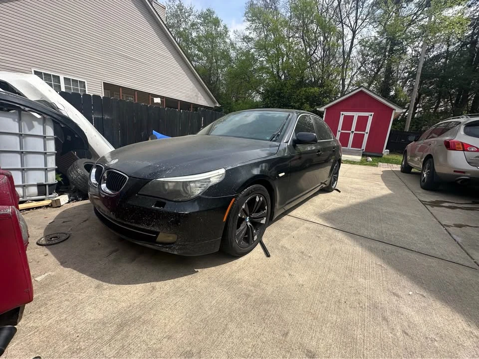 2010 BMW E60 5 Series Sedan - Image 2 of 4