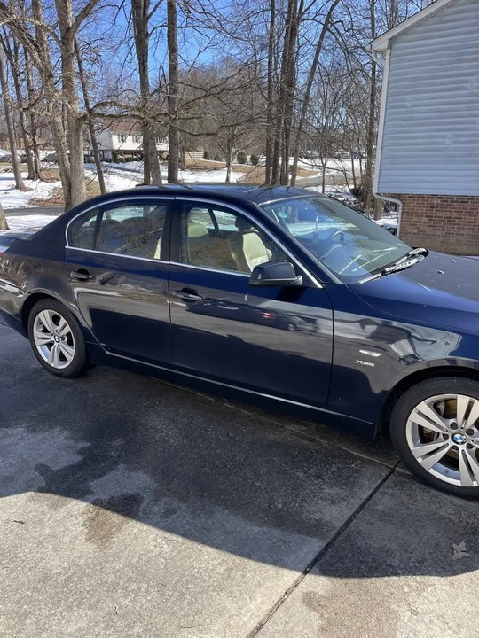 2010 BMW E60 5 Series Sedan - Image 2 of 5