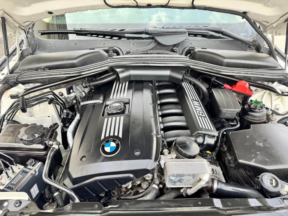 2010 BMW E60 5 Series Sedan - Image 10 of 11
