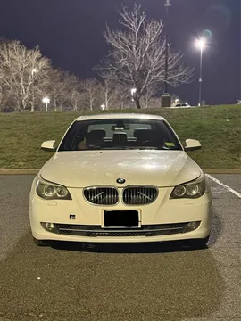 2010 BMW 528i Sedan